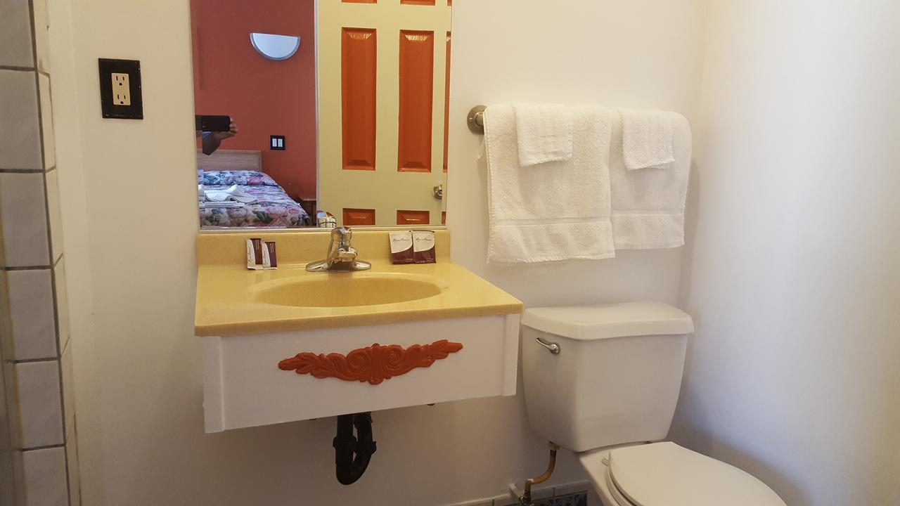 דאוני Deluxe Motel, Los Angeles Area מראה חיצוני תמונה